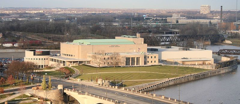 File:Columbus-ohio-veterans-memorial.jpg