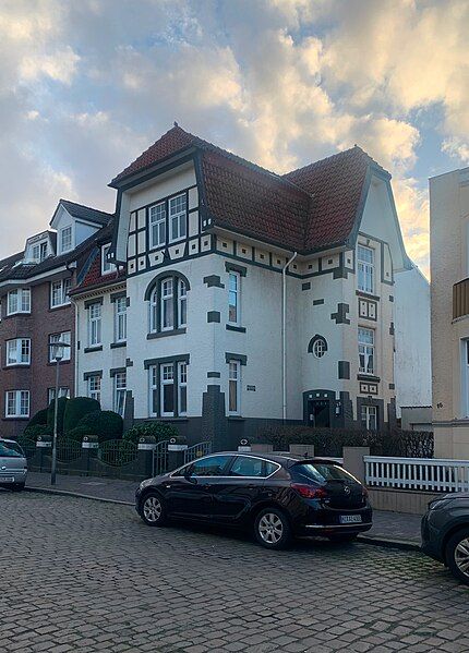 File:Cuxhaven, Friedrich-Carl-Straße 15.jpg