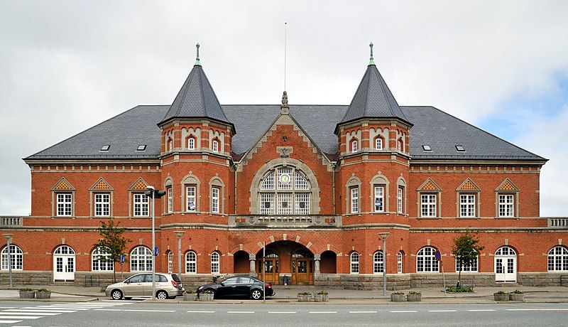 File:Esbjerg - Hauptbahnhof4.jpg