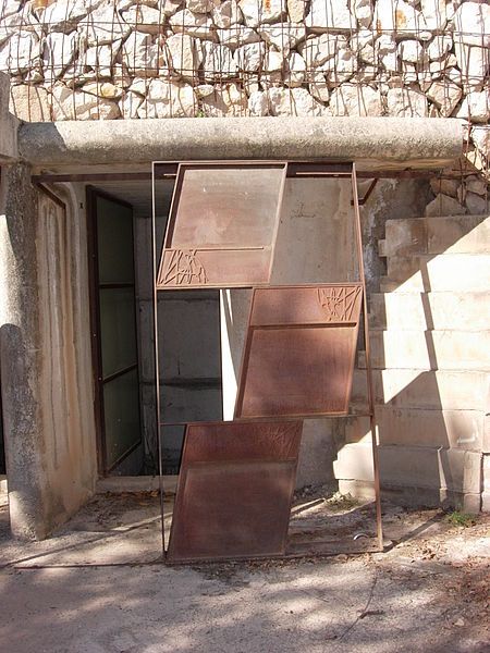 File:Igualada door.JPG