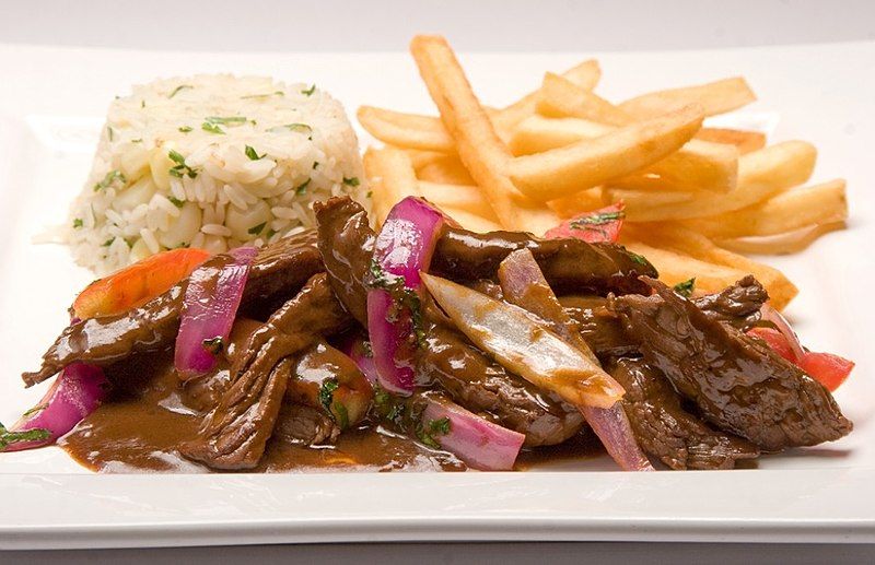 File:Lomo-saltado-perudelights.jpg