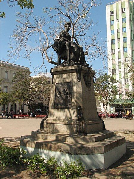 File:Marta Abreu statue.jpg