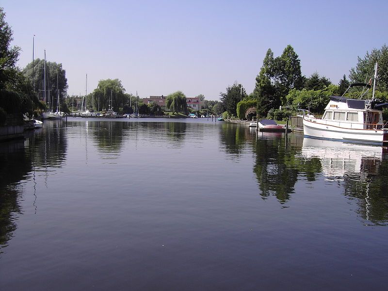 File:Naarden-naarderbos01.jpg