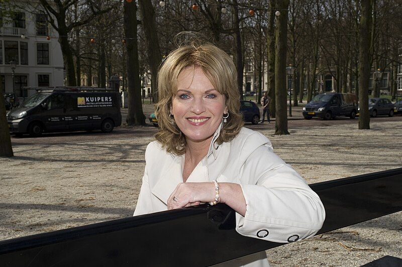 File:Pia Dijkstra 2010.jpg