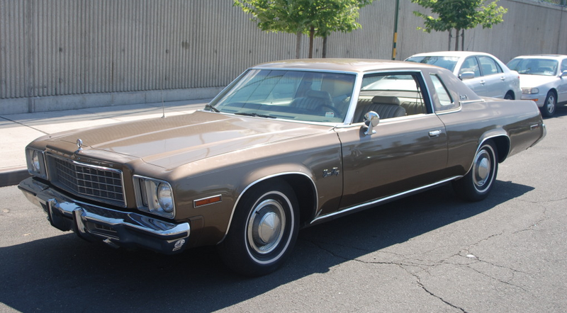 File:Plymouth Brougham 1975.png