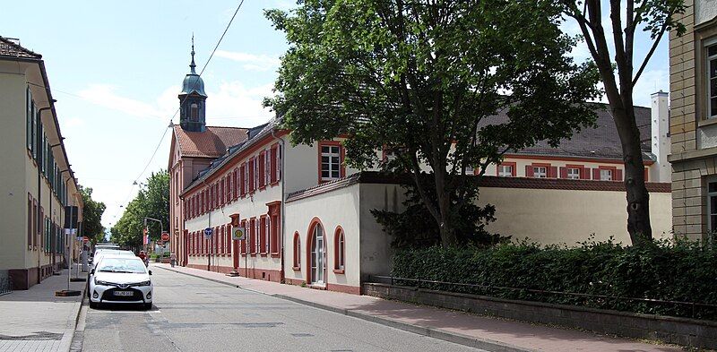 File:Rastatt-Franziskanerkloster-04-2018-gje.jpg