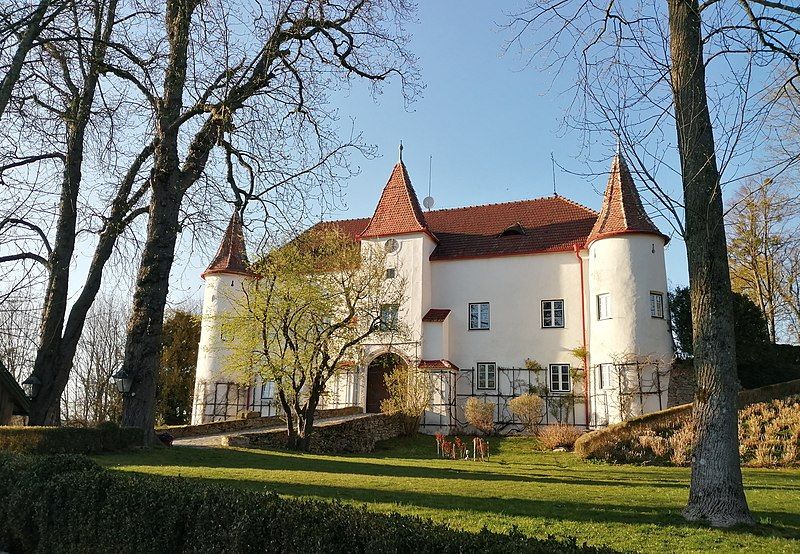 File:Schloss Senftenegg.jpg