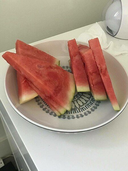 File:Slices of watermelon.jpg