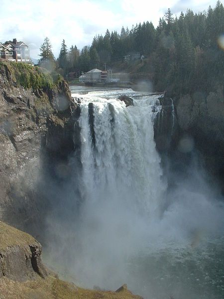 File:Snoqualmiefallsspring.jpg