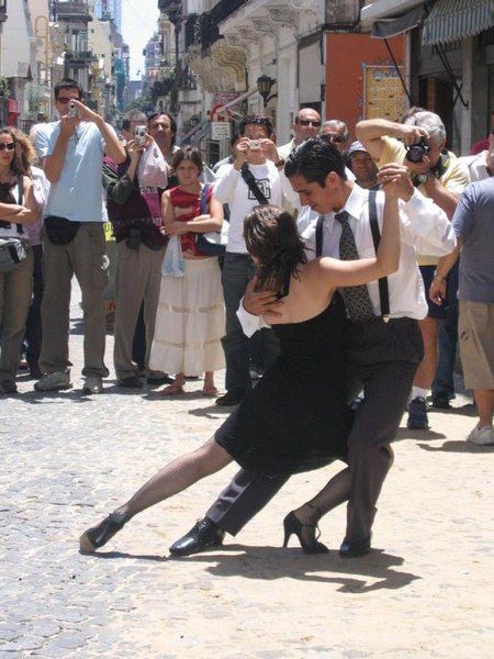 File:Tango au01.JPG