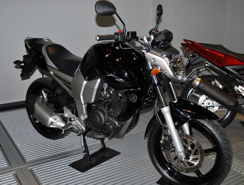 File:Yamaha FZ16.jpg