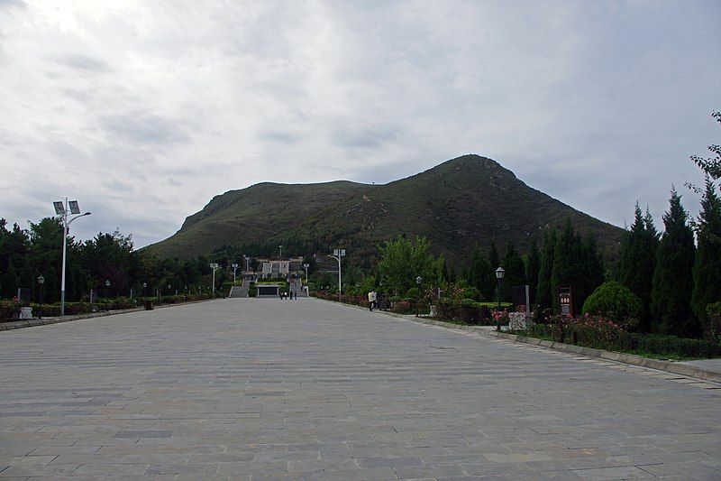 File:Zhao Mausoleum.JPG