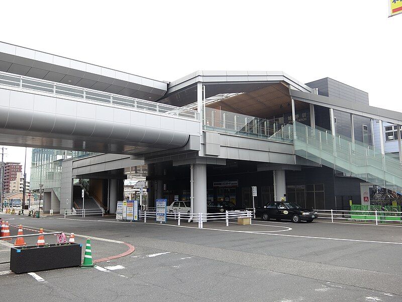 File:城野駅 駅舎.JPG