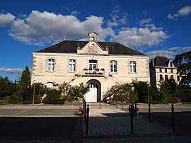 The town hall in Aunac