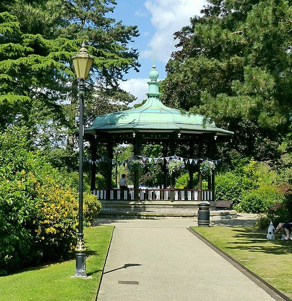 File:Bandstand, Belper.jpg