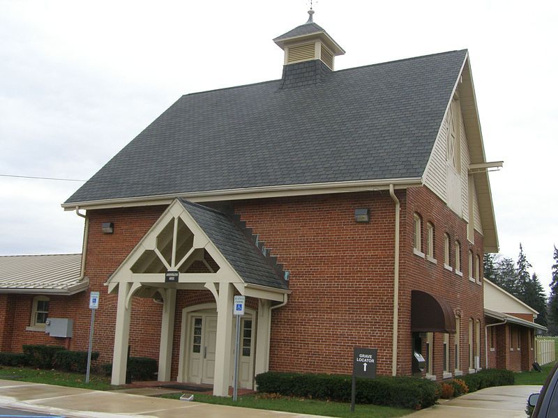 File:Cemetery office PB190358.JPG