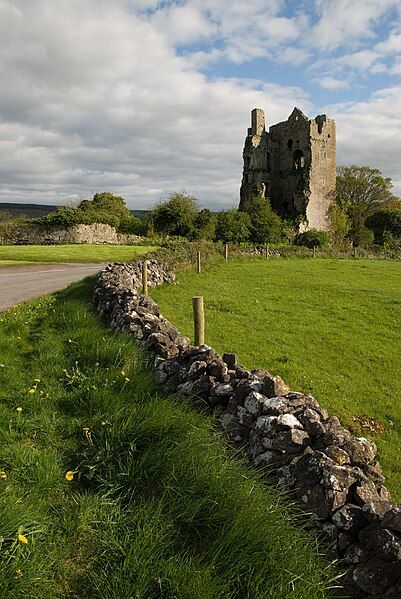 File:Cullohill Castle.jpg