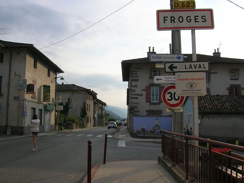 File:Froges abc18 panneau.jpg