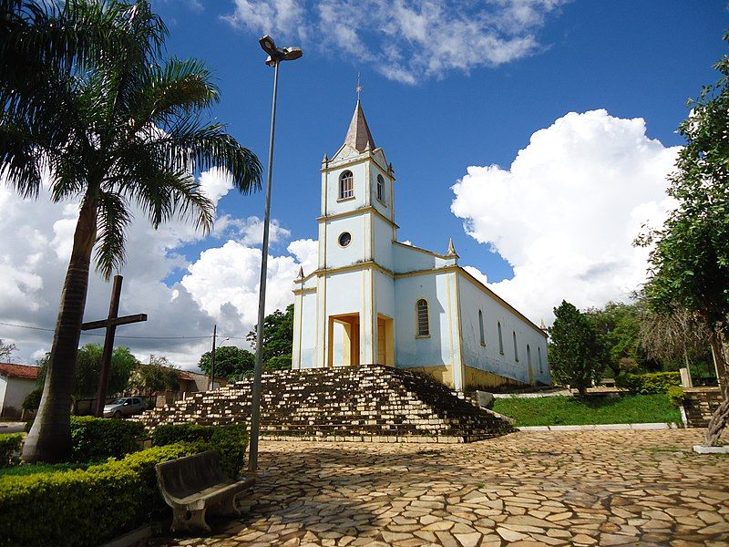 File:Igreja no Pontalete.JPG