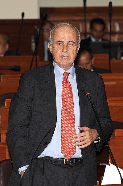 File:Ismael Benavides 2.jpg