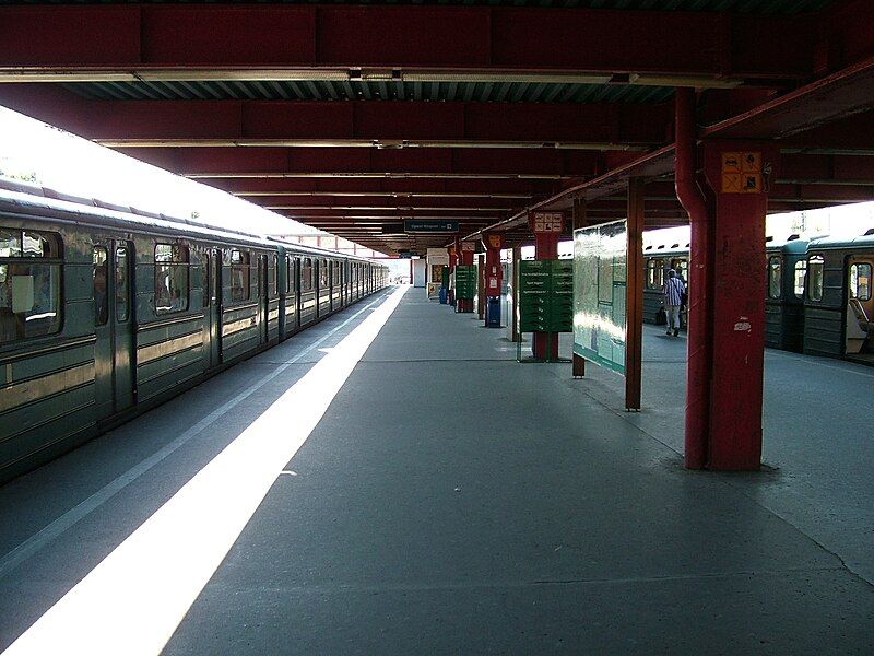 File:Kőbánya-Kispest, metro.JPG