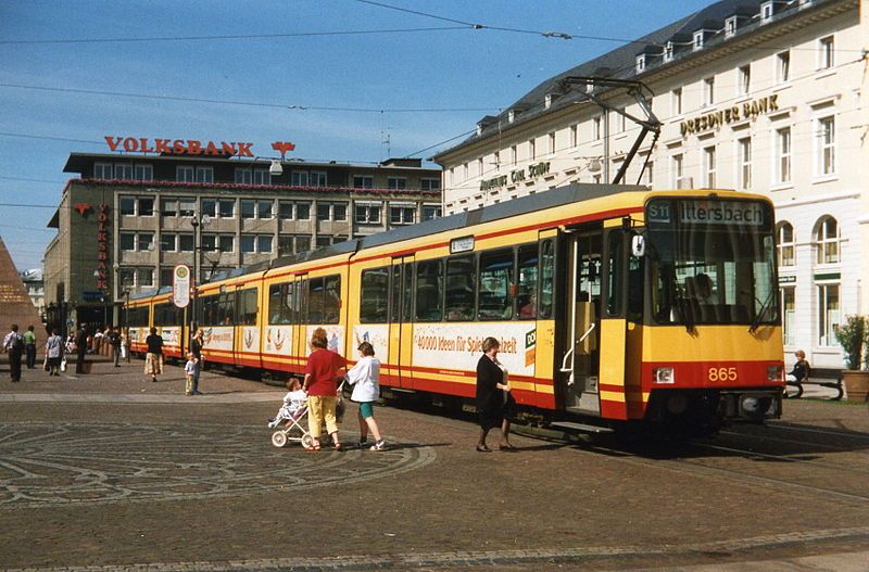 File:Karlsruhe Albtalbahn Marktplatz.jpg