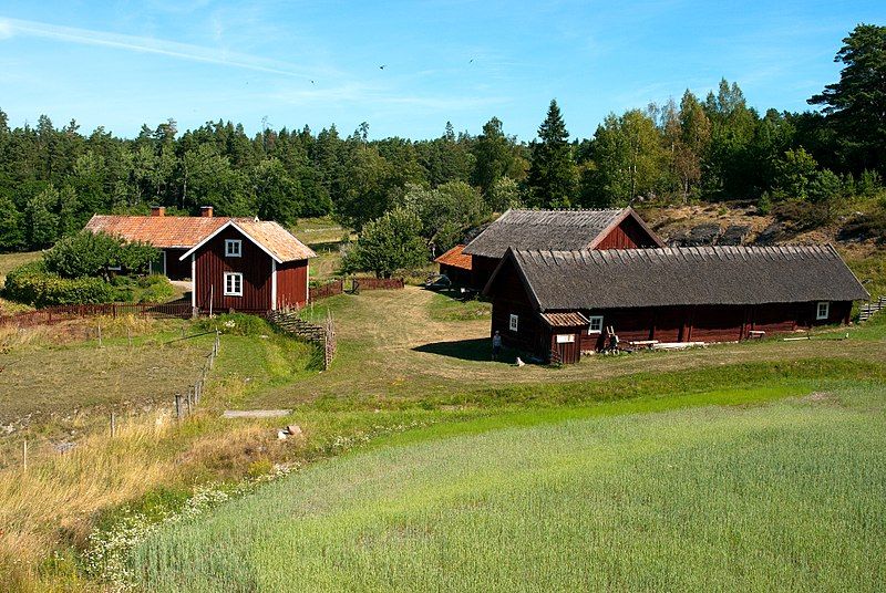 File:Långmaren museigård.jpg