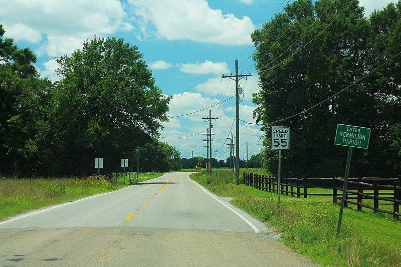 File:LA82wRoad-EnterVermilionParish.jpg