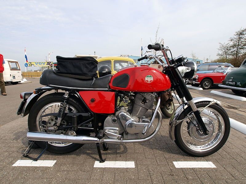 File:Laverda 750 p1.JPG