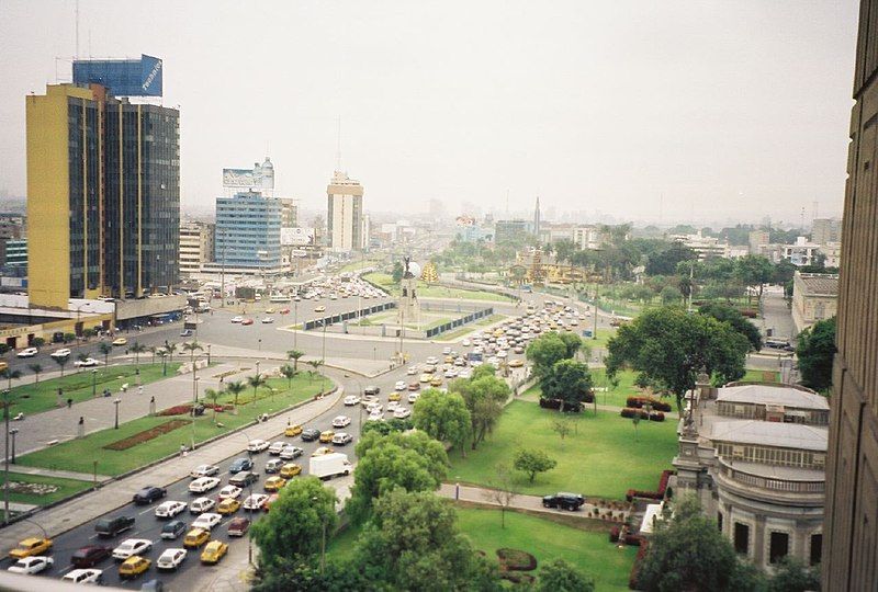 File:Lima busy street.jpg