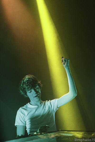 File:Madeon (17089924712).jpg