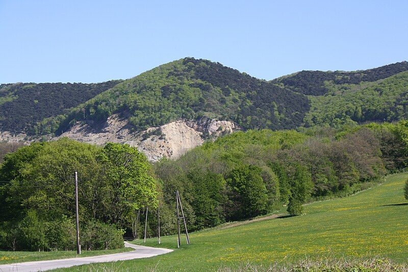 File:Parapluieberg NOE.jpg