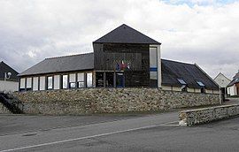 The town hall of Pocé-les-Bois