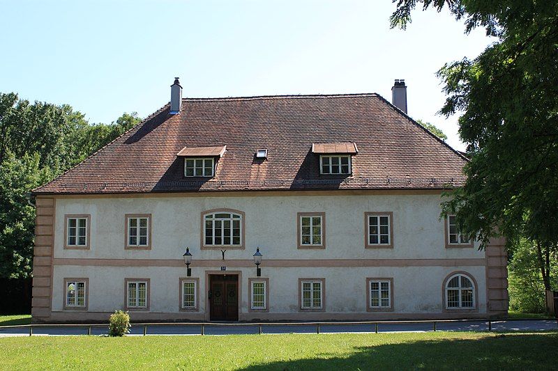 File:Schloss Edla Amstetten.jpg