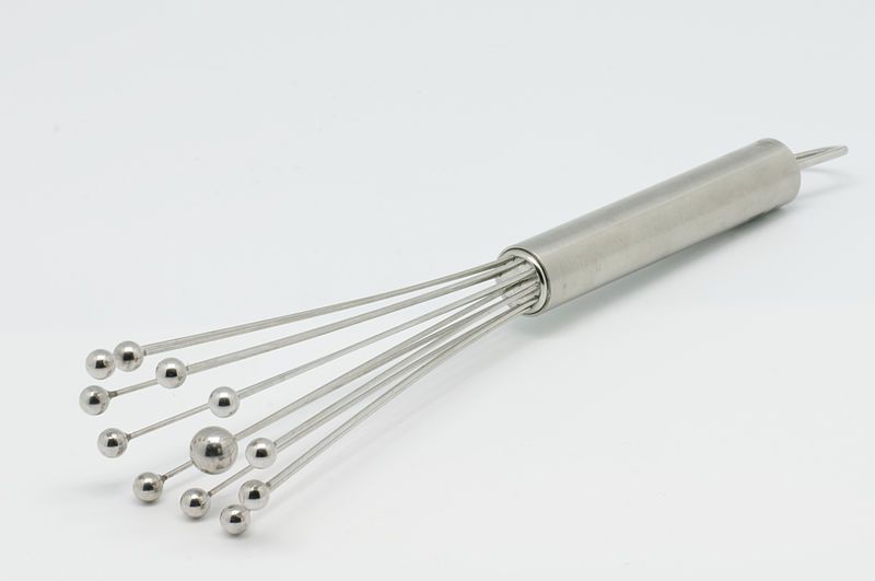 File:Steel ball whisk.jpg