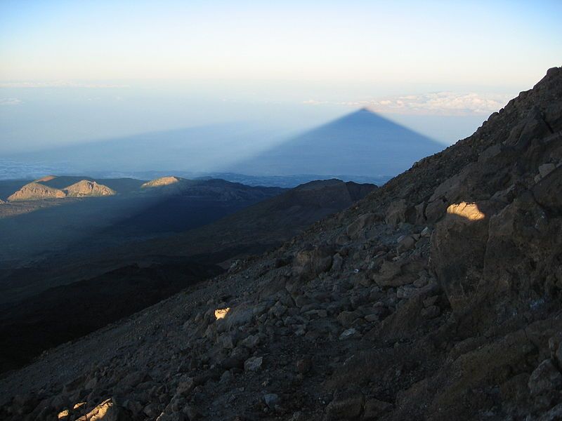 File:Teide Shadow Gomera.jpg