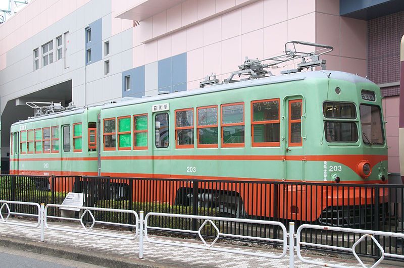 File:Tobu-Railway-Nikko-Tram-203-2.jpg