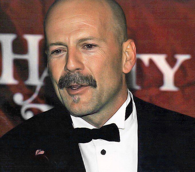 File:BruceWillis2002.jpg