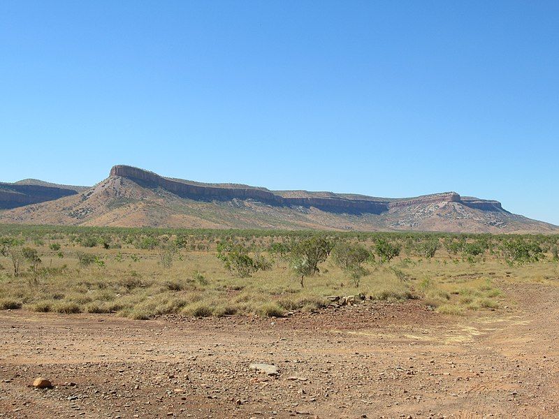 File:Cockburn Range.jpg