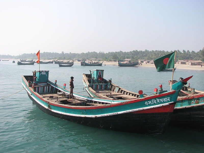 File:Fishing boat BD.JPG