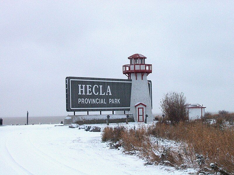 File:Hecla Provincial Park.JPG