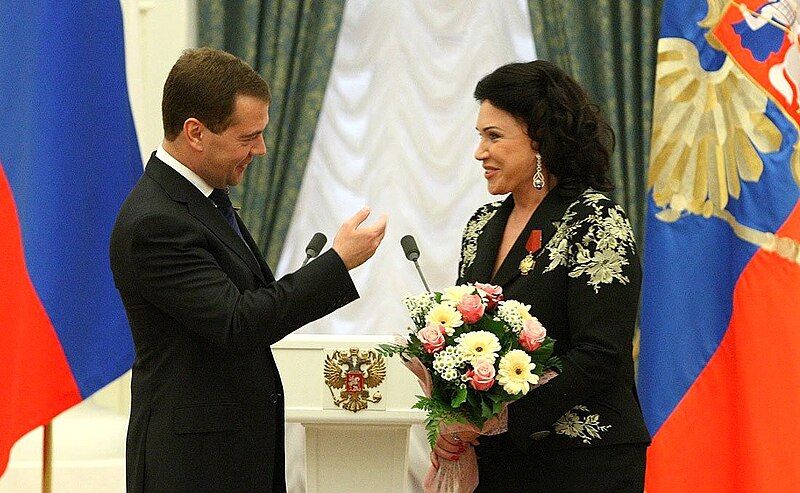 File:Medvedev with Babkina.jpg