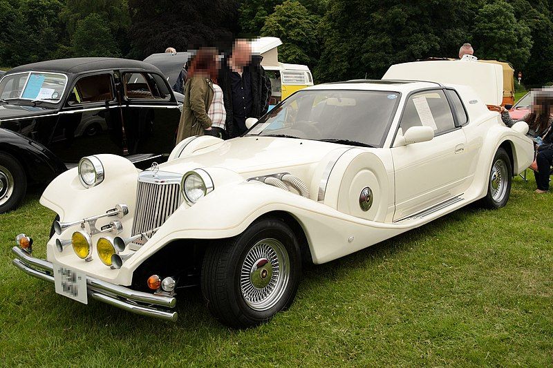 File:Mitsuoka Le-Seyde.jpg