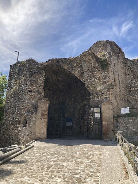 File:PatrasCastleEntrance.jpg