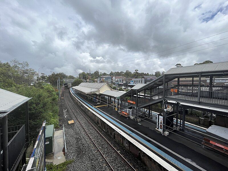 File:Pymble station.jpg