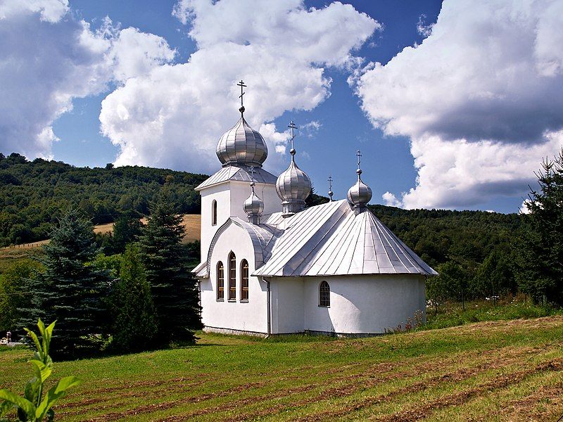 File:Rokytovce-église.jpg