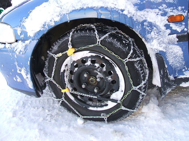 File:Snow Chain Honda.jpg