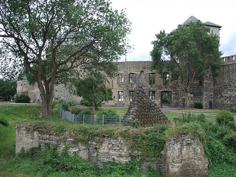 File:Stadtburg Andernach 1.jpg