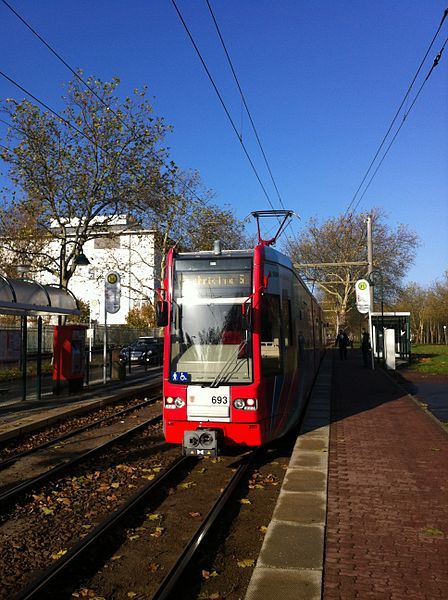 File:Straßenbahn MGT-K-2 Halle.JPG