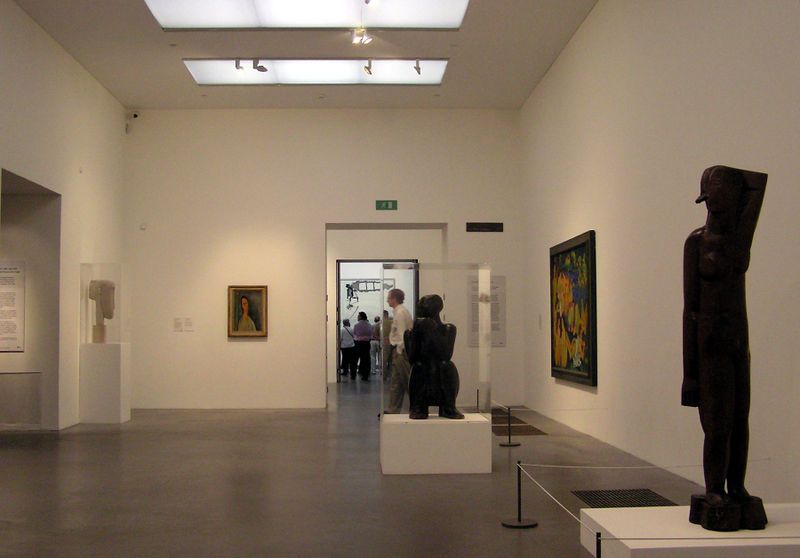 File:Tate.modern.interior.london.arp.jpg